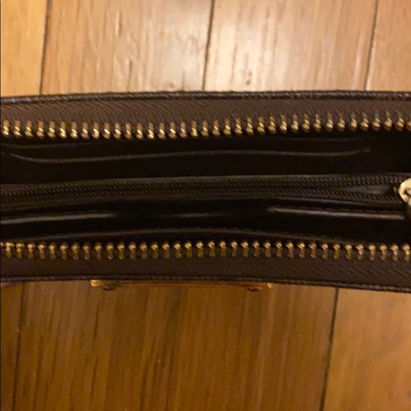 Michael Kors wallet/wristlet - Picture 3 of 5